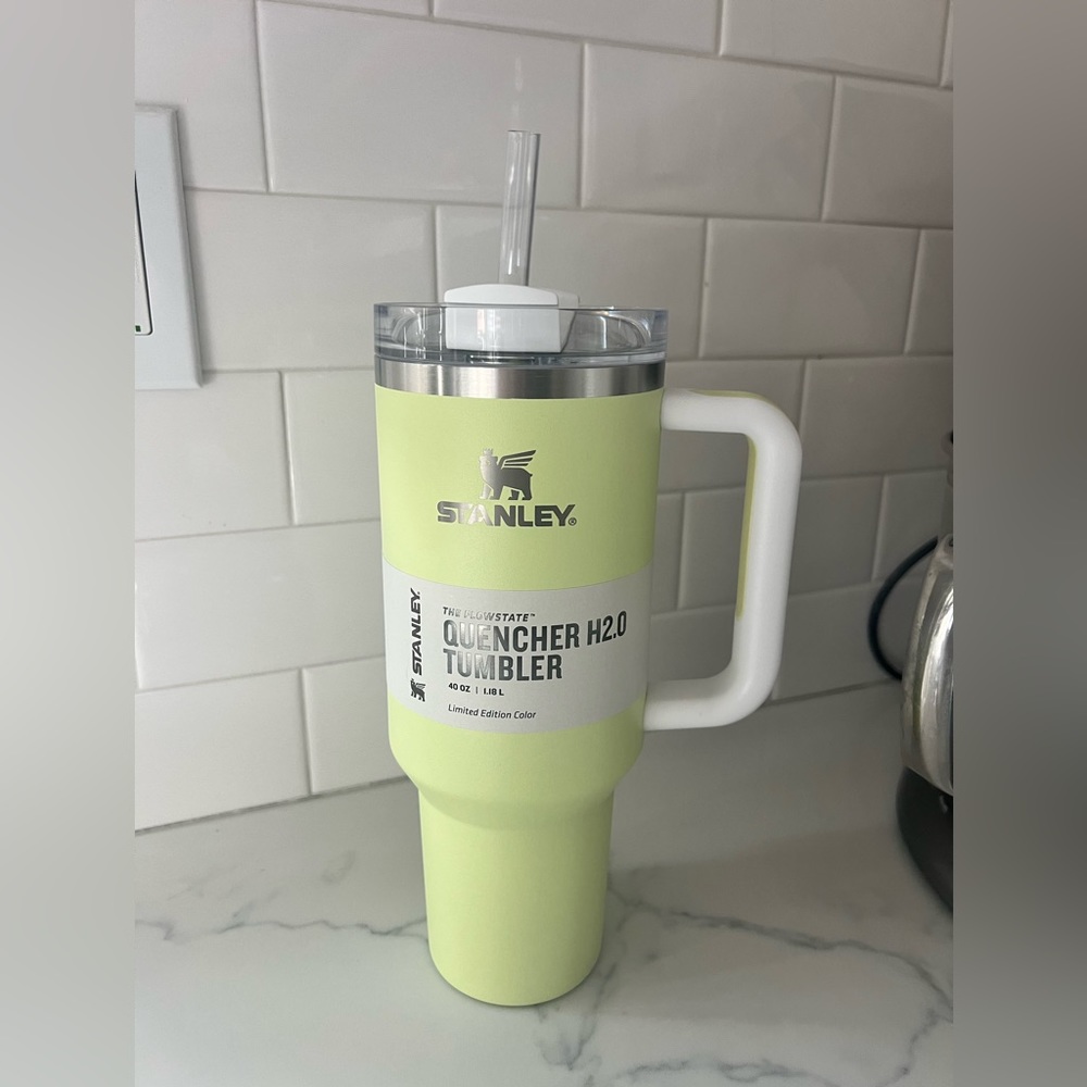 Stanley 40oz Tumbler in New Released spring color - Citron